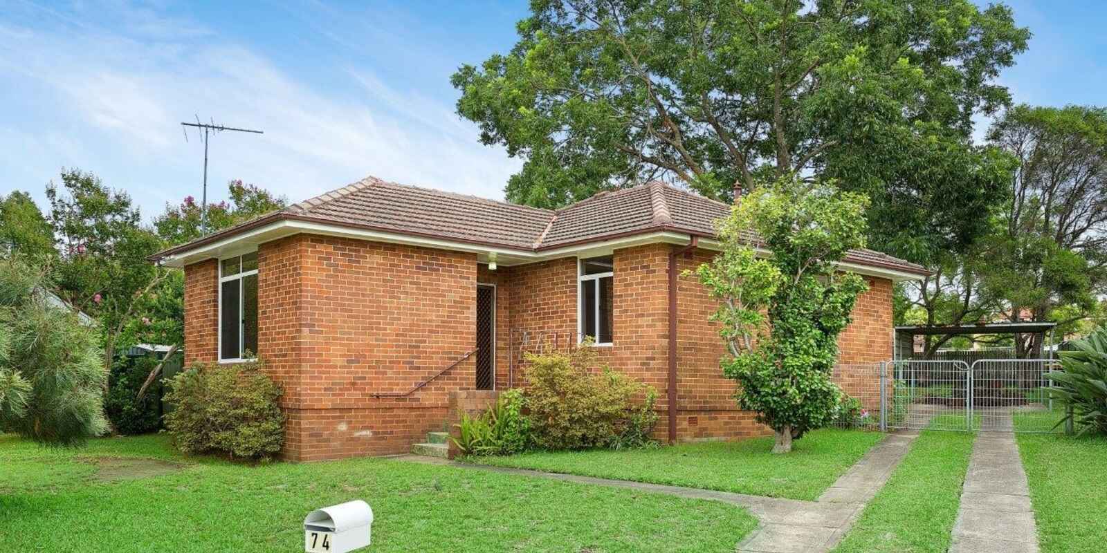 74 Sphinx Avenue Revesby