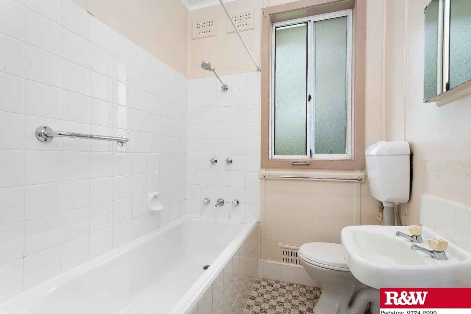 74 Sphinx Avenue Revesby