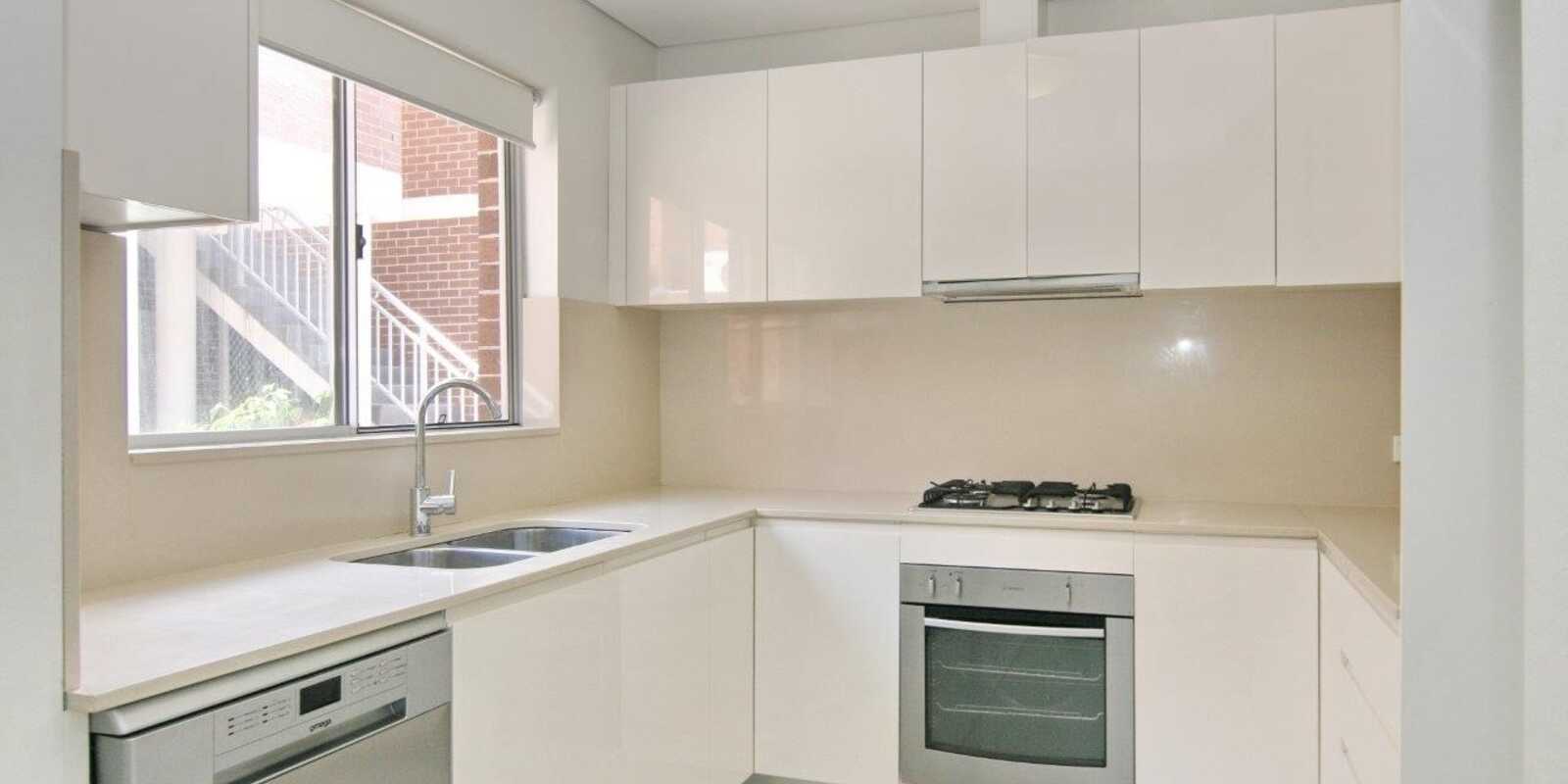 2/156 Alma Road Padstow