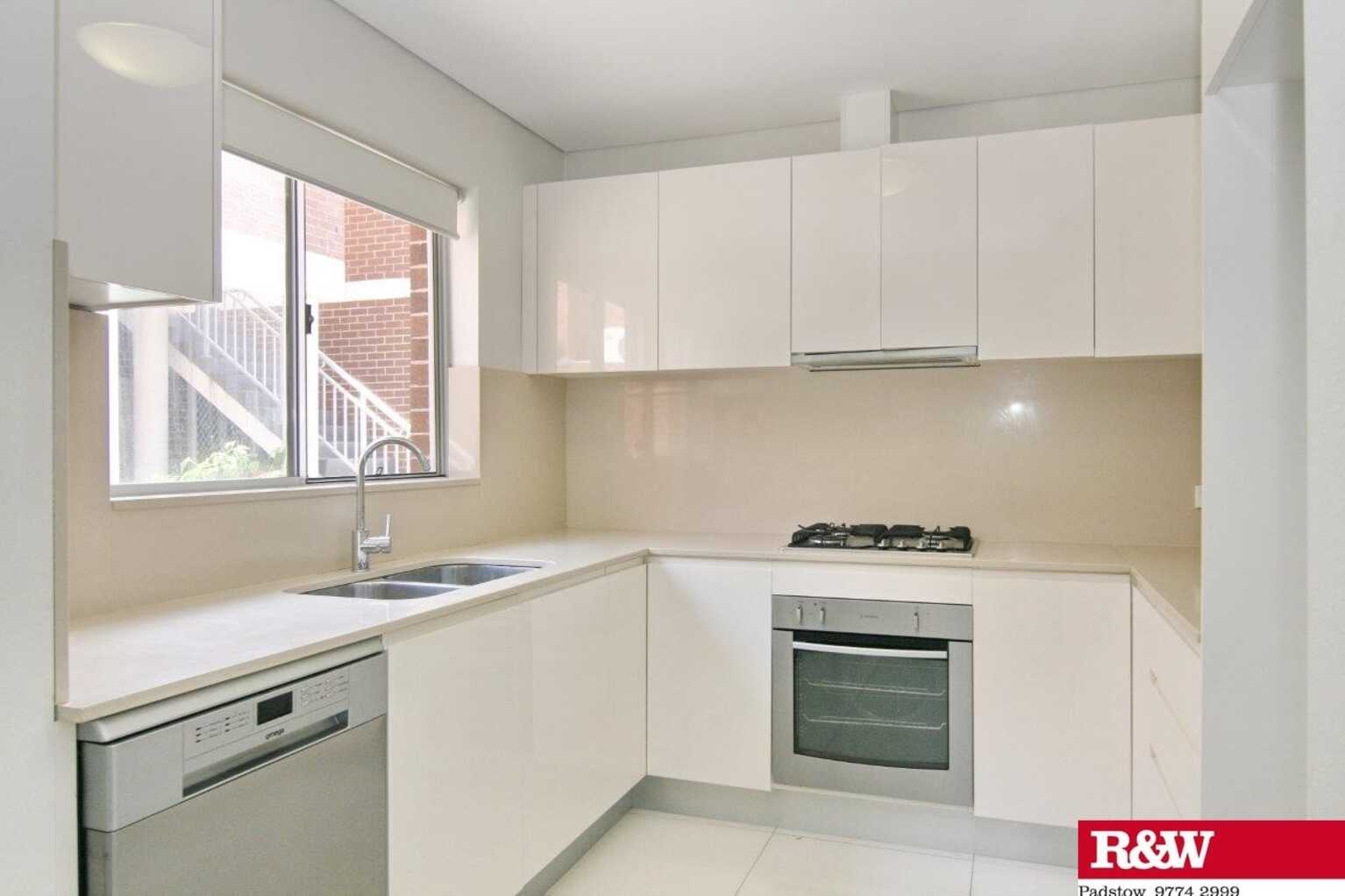 2/156 Alma Road Padstow