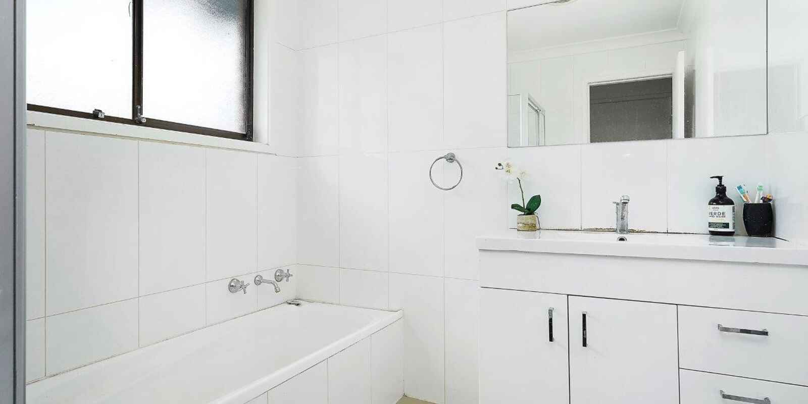 13/220 Newbridge Road Moorebank 13/220 Newbridge Road Moorebank