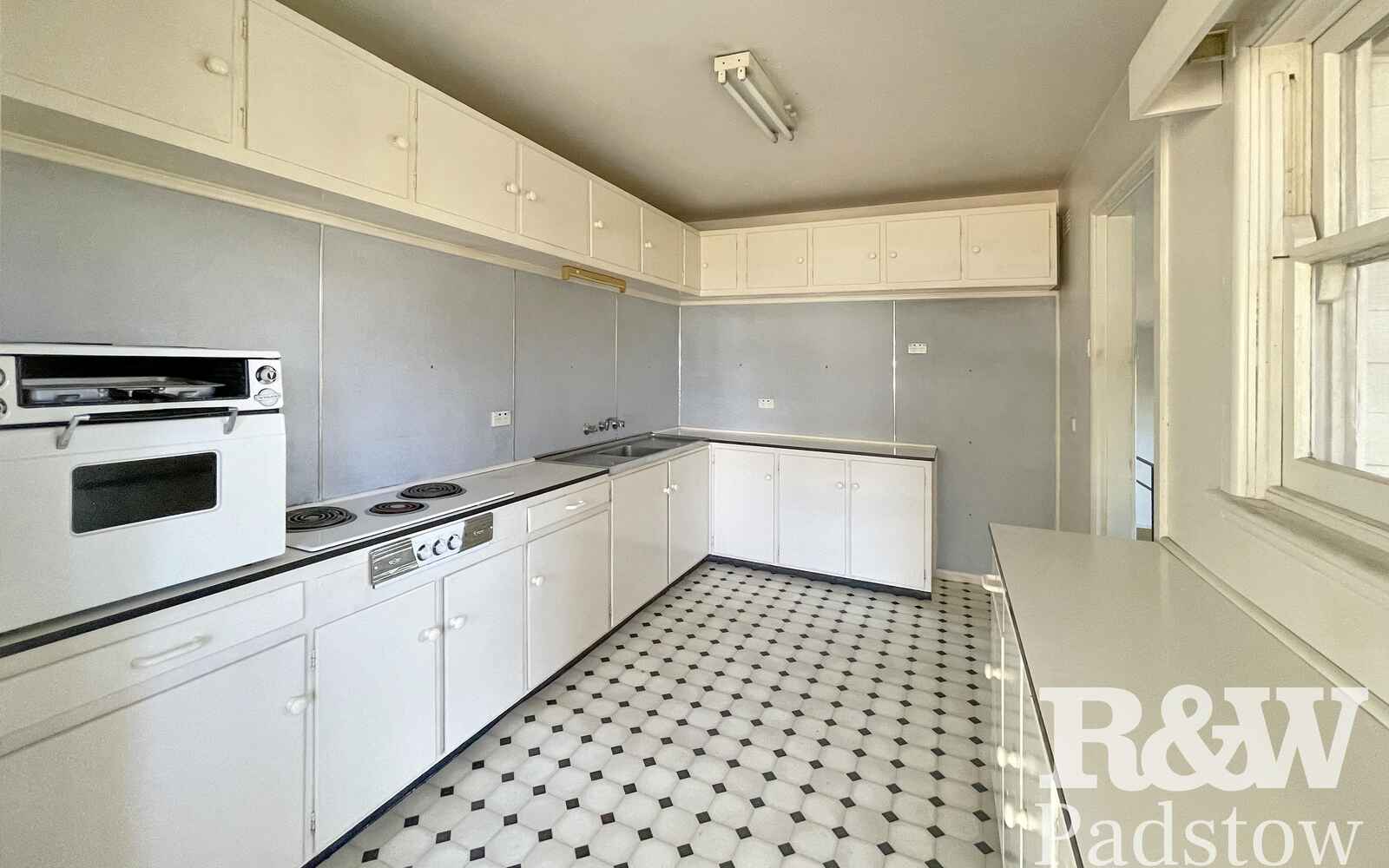 House For Sale 7 Fewtrell Avenue Revesby Heights