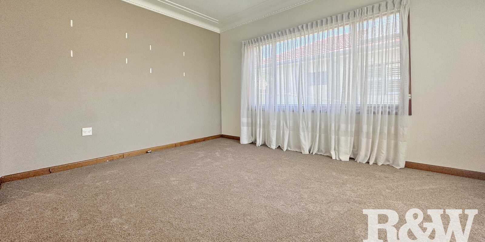 81 Stoney Creek Road Beverly Hills