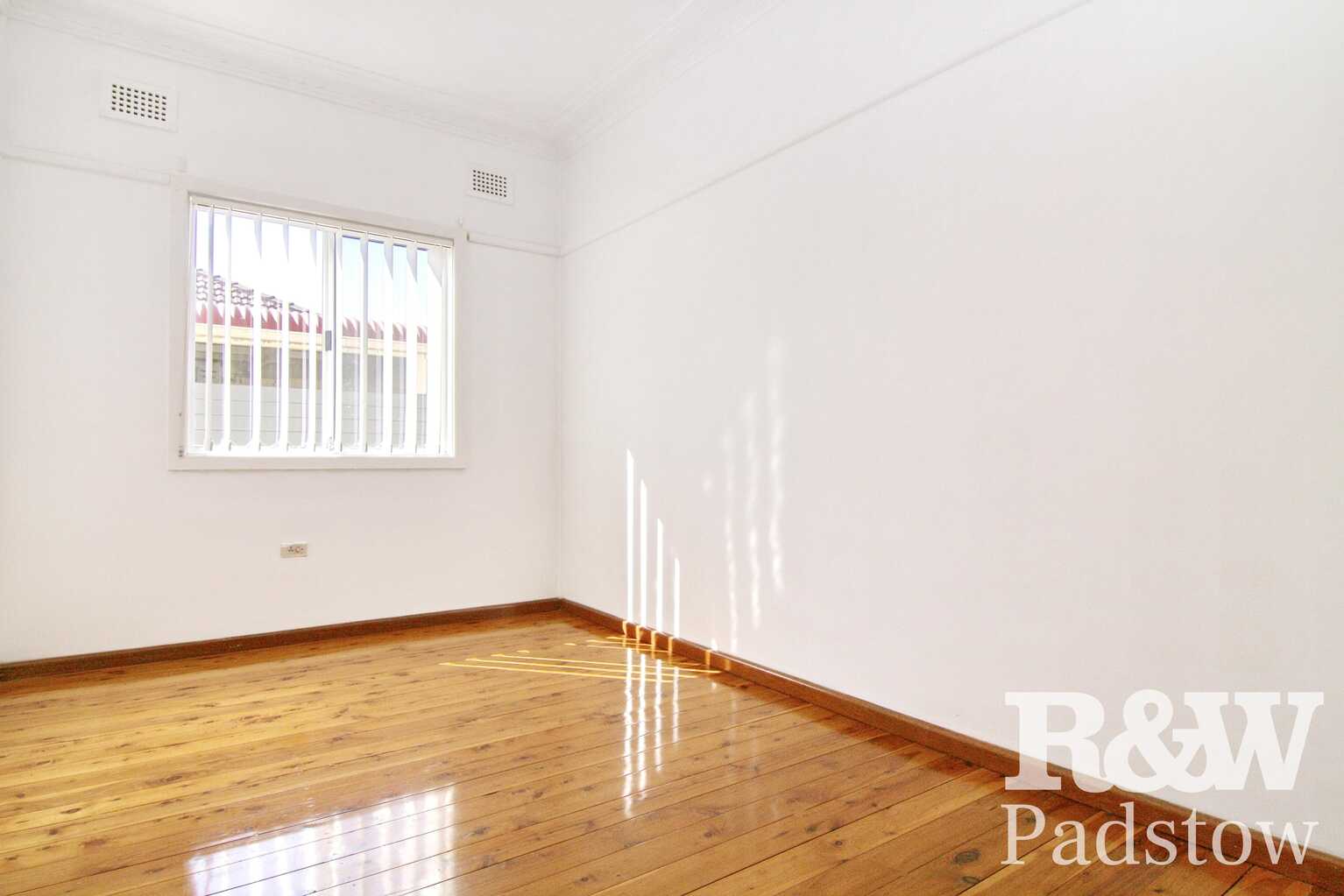 34 Archibald Street Padstow