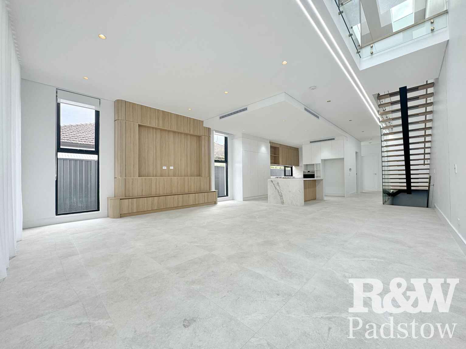 2/17 Robb Street Revesby