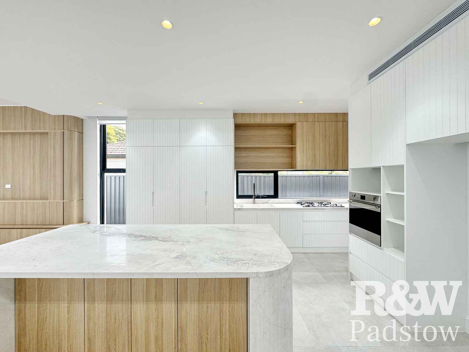 2/17 Robb Street Revesby