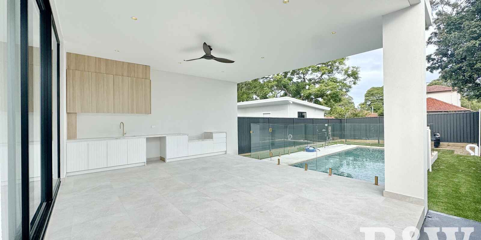 2/17 Robb Street Revesby