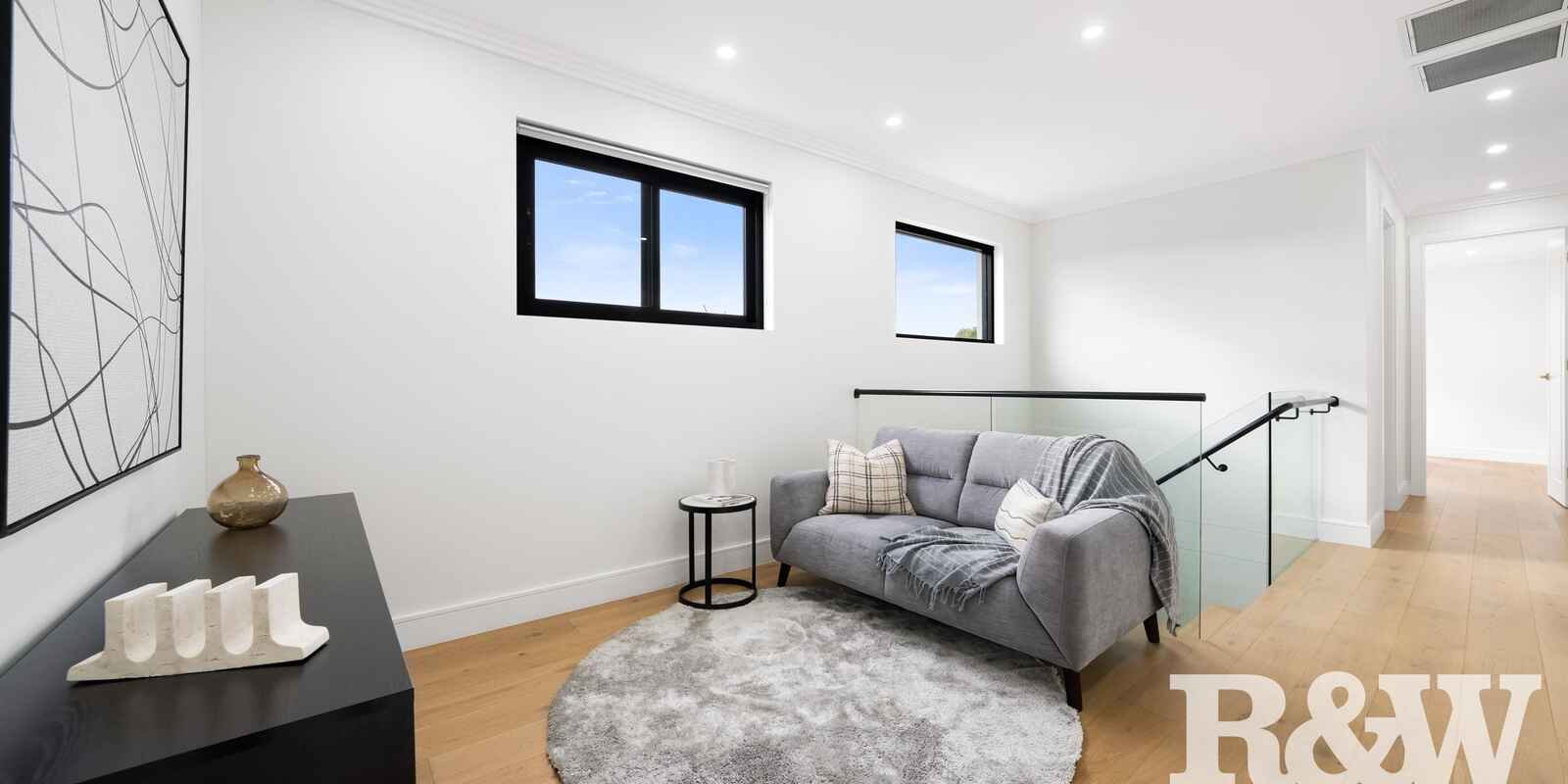 7A Holland Crescent Casula 7A Holland Crescent Casula
