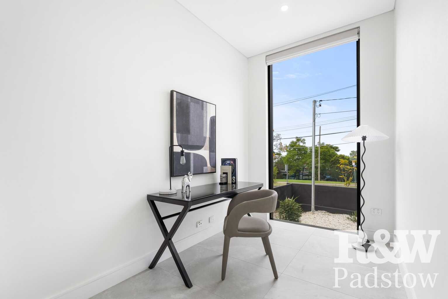 7A Holland Crescent Casula 7A Holland Crescent Casula