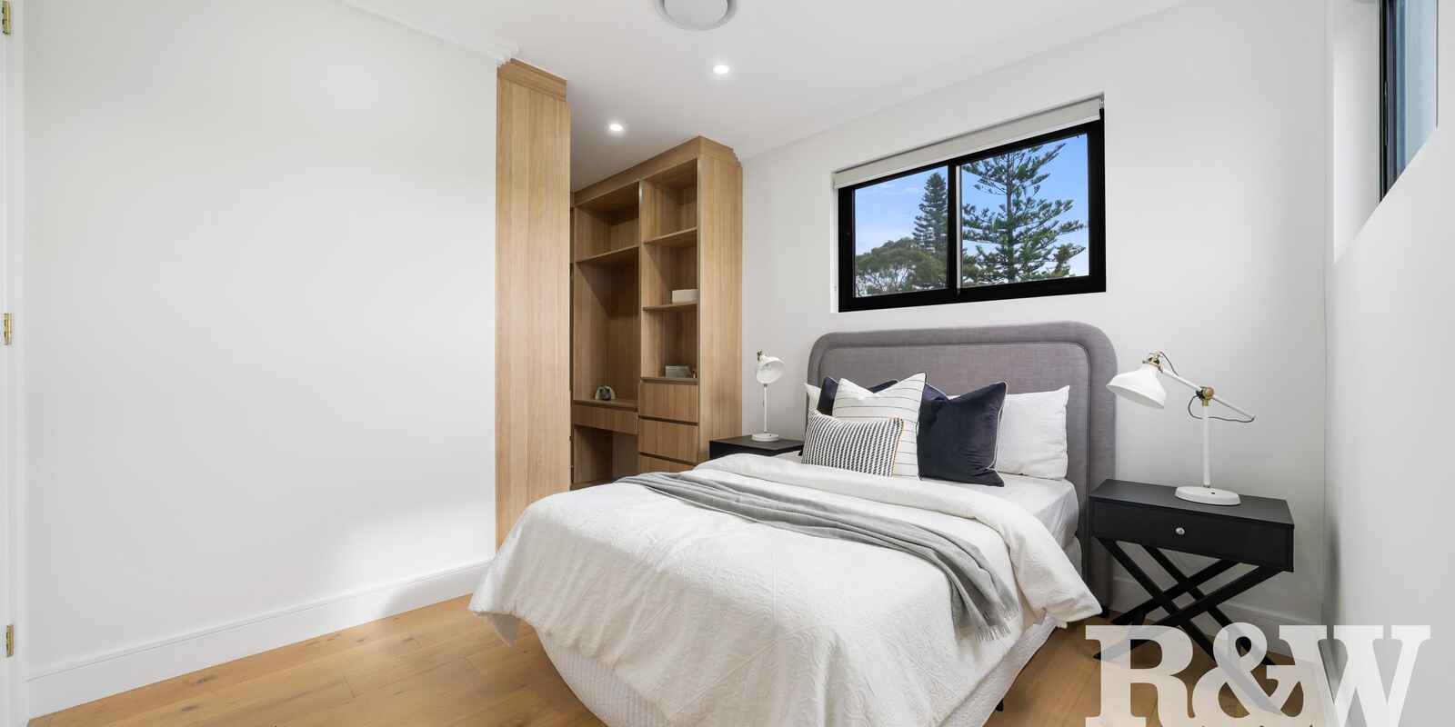 7A Holland Crescent Casula 7A Holland Crescent Casula