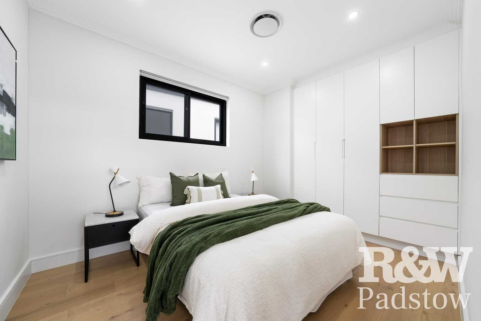 7A Holland Crescent Casula 7A Holland Crescent Casula