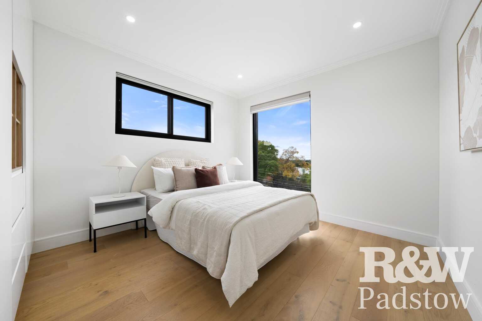 7A Holland Crescent Casula 7A Holland Crescent Casula