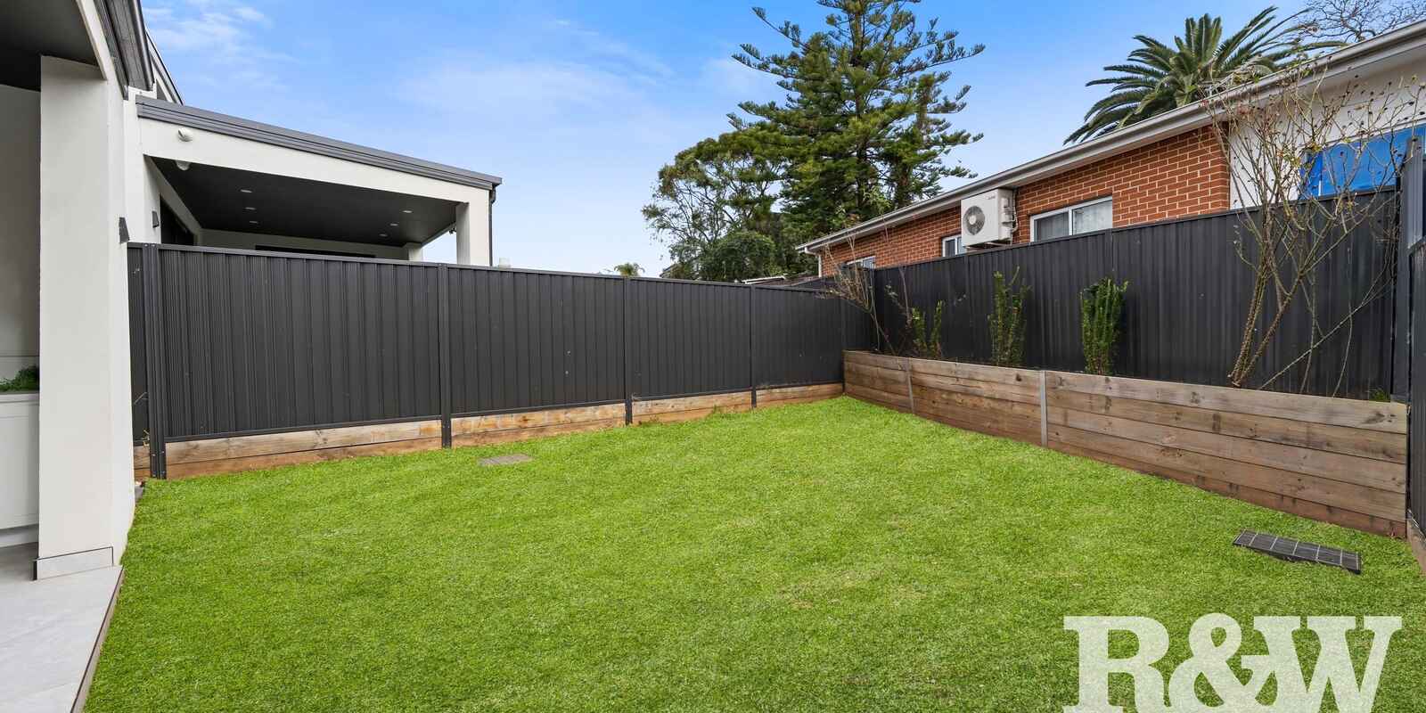 7A Holland Crescent Casula 7A Holland Crescent Casula