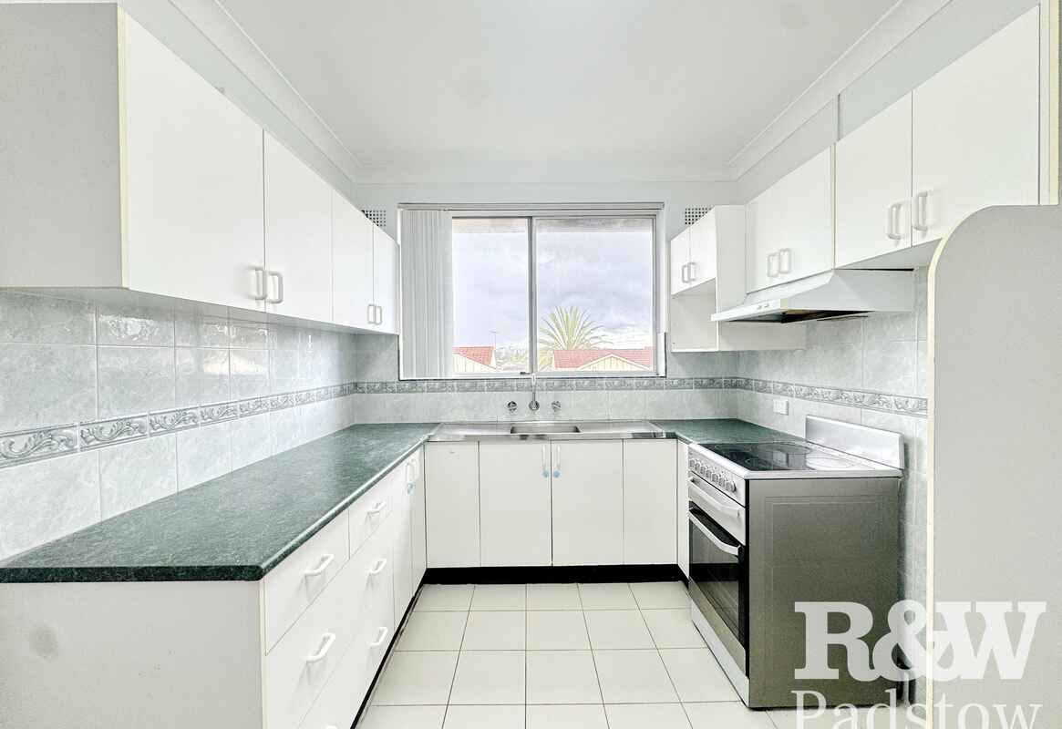 Top-Floor Living with New Bathroom & Two Balconies