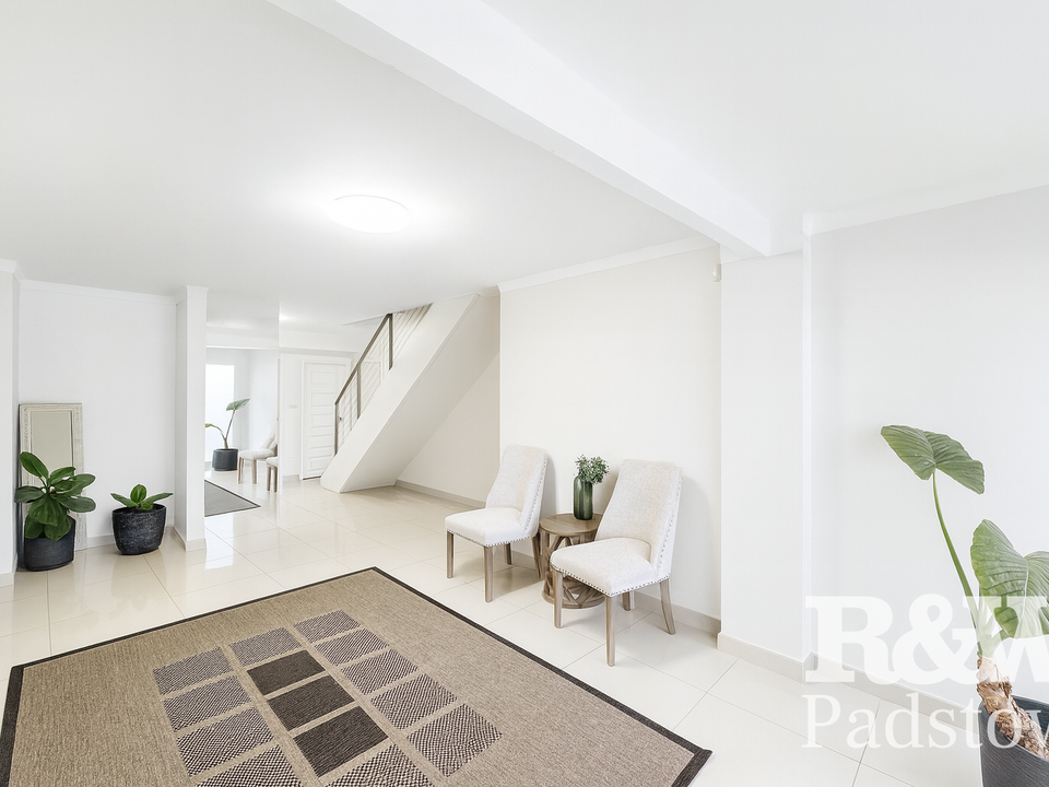 15 Hillcrest Avenue Moorebank