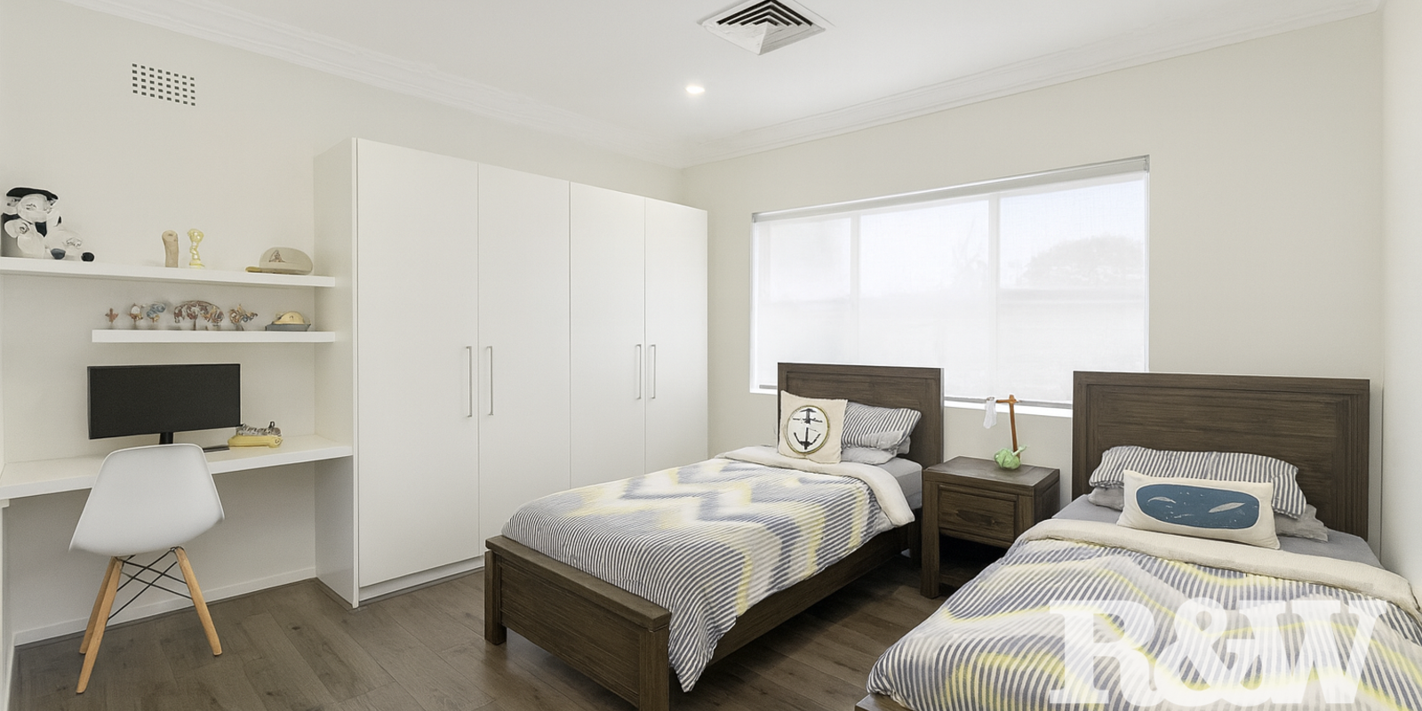 15 Hillcrest Avenue Moorebank 15 Hillcrest Avenue Moorebank