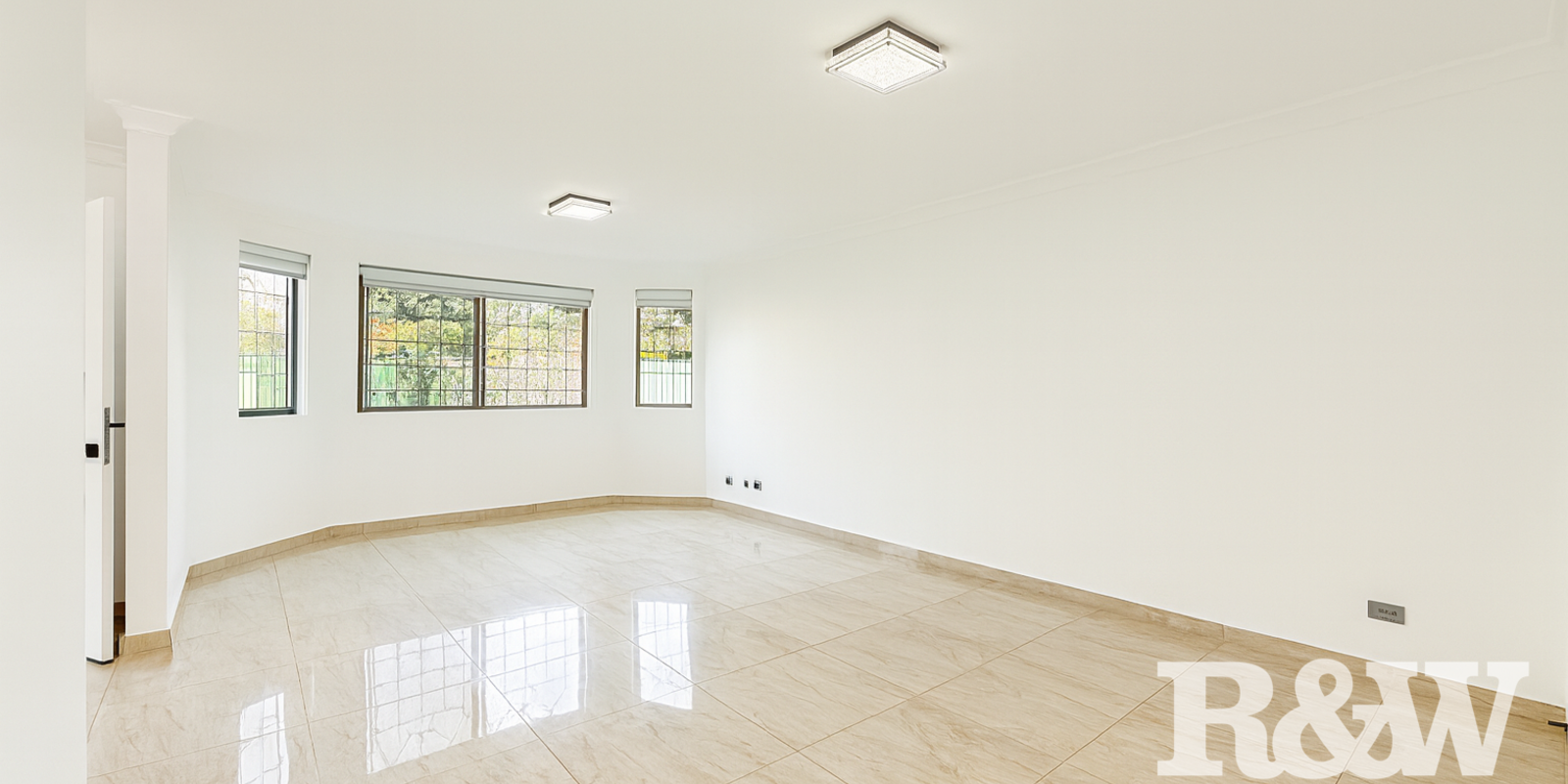 4/116 Highclere Avenue Punchbowl