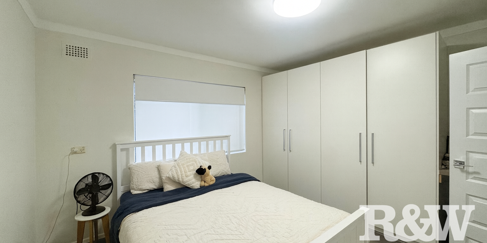 15 Hillcrest Avenue Moorebank