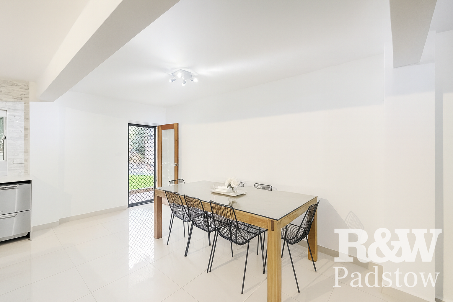 15 Hillcrest Avenue Moorebank