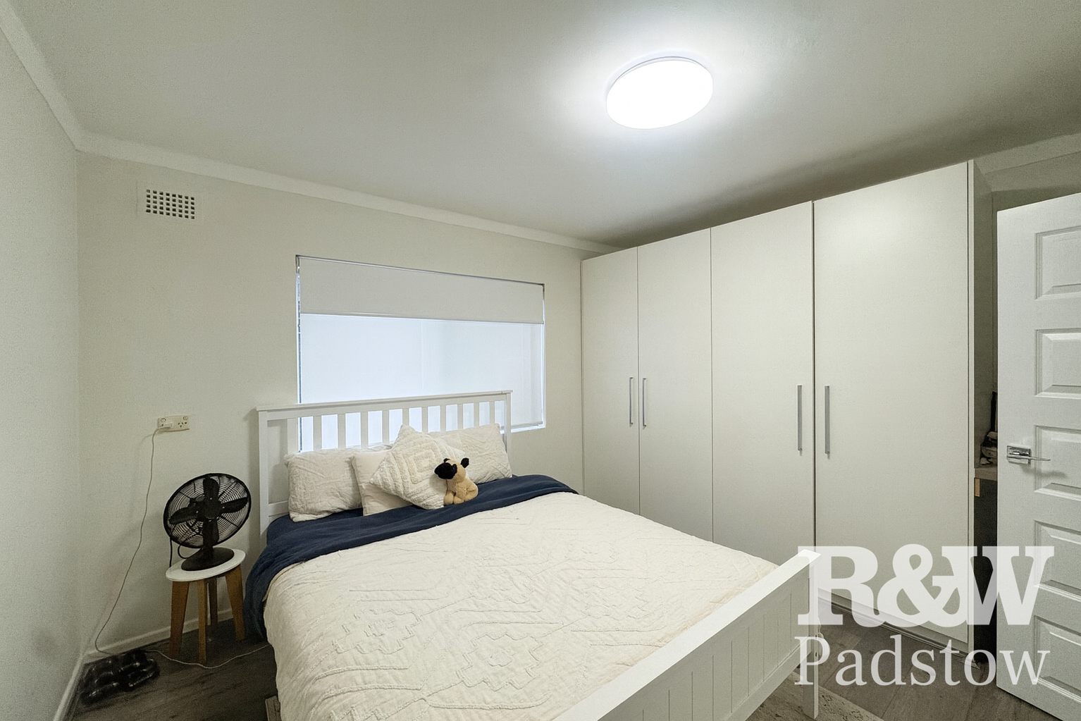 15 Hillcrest Avenue Moorebank