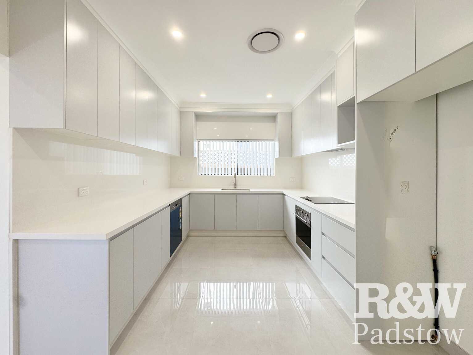23 Rivenoak Avenue Padstow 23 Rivenoak Avenue Padstow