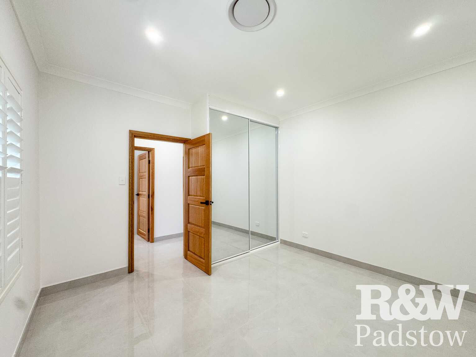 23 Rivenoak Avenue Padstow 23 Rivenoak Avenue Padstow
