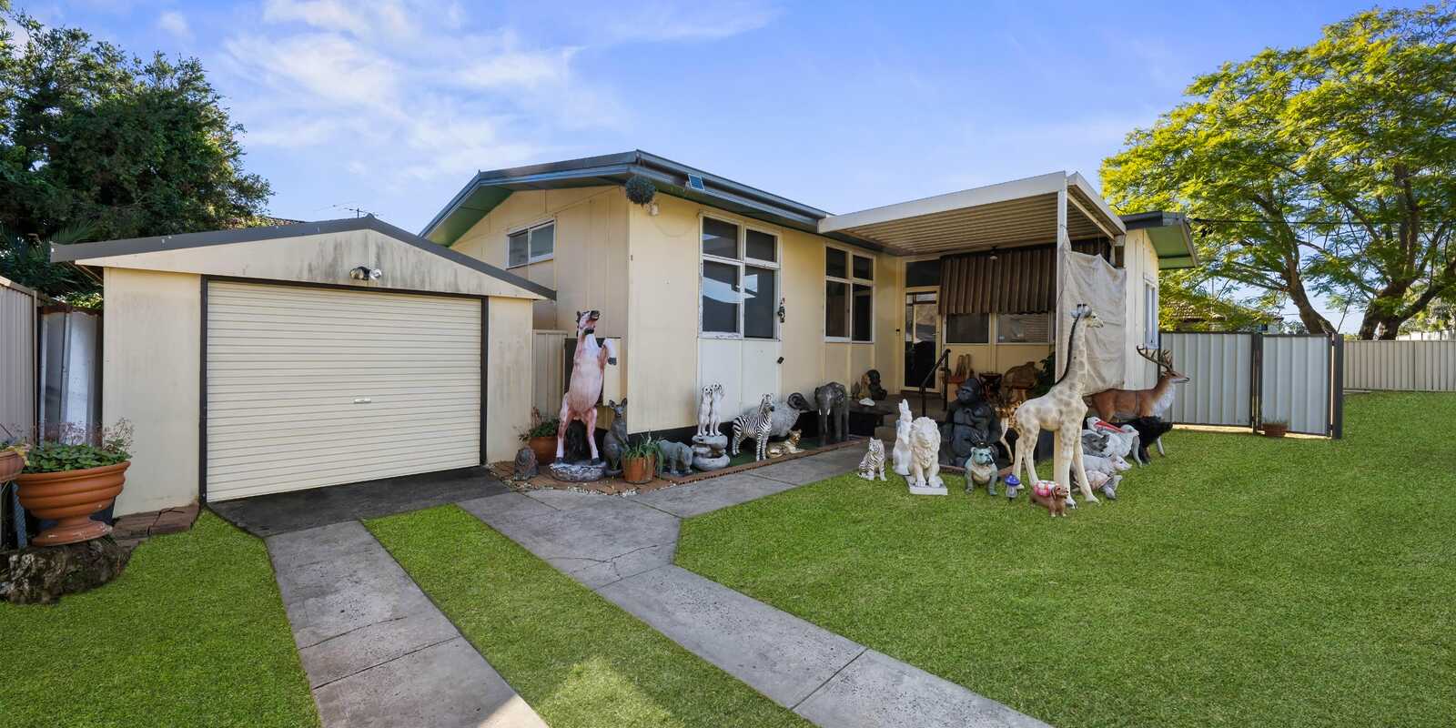 8 Edinburgh Drive Revesby Heights