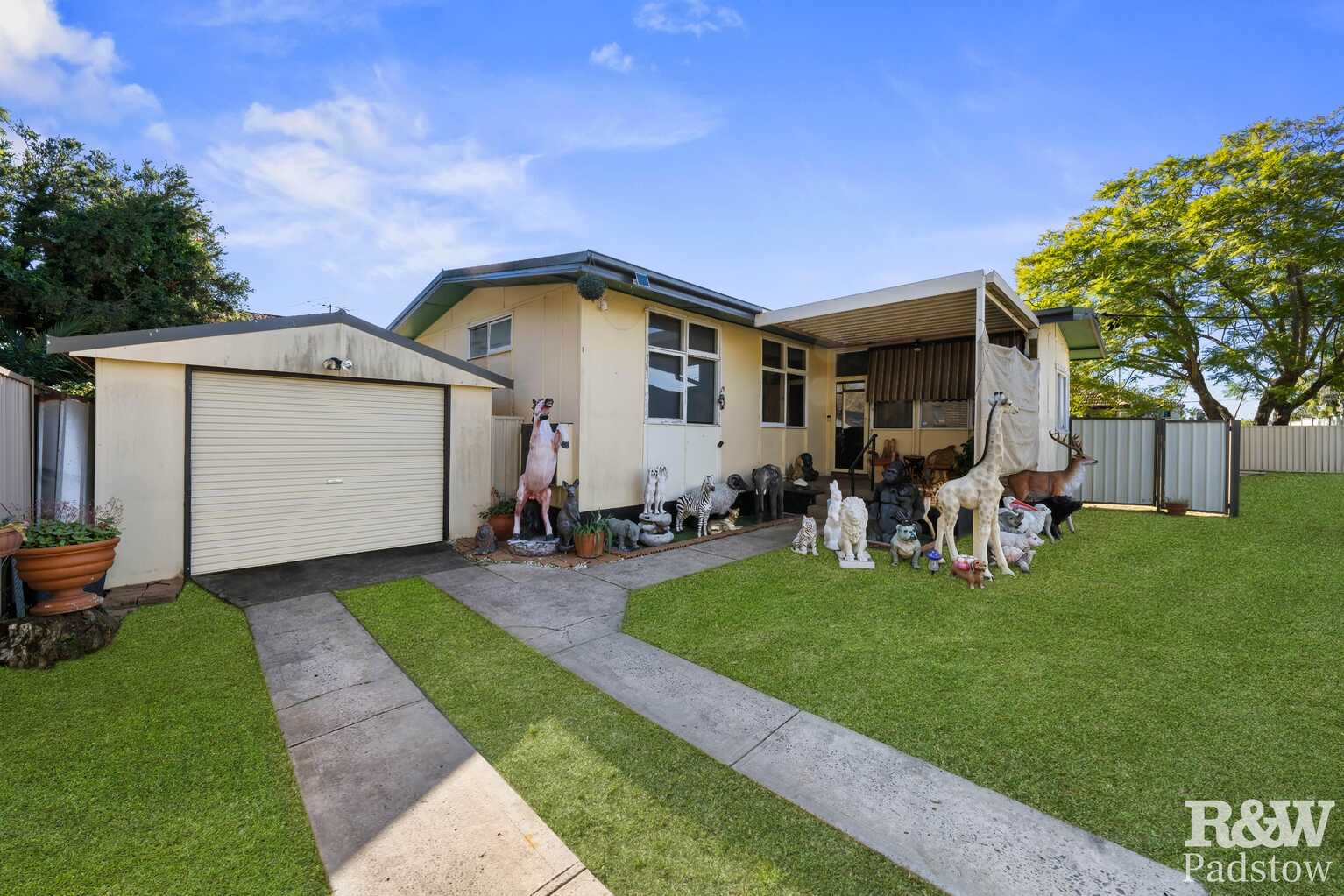 8 Edinburgh Drive Revesby Heights