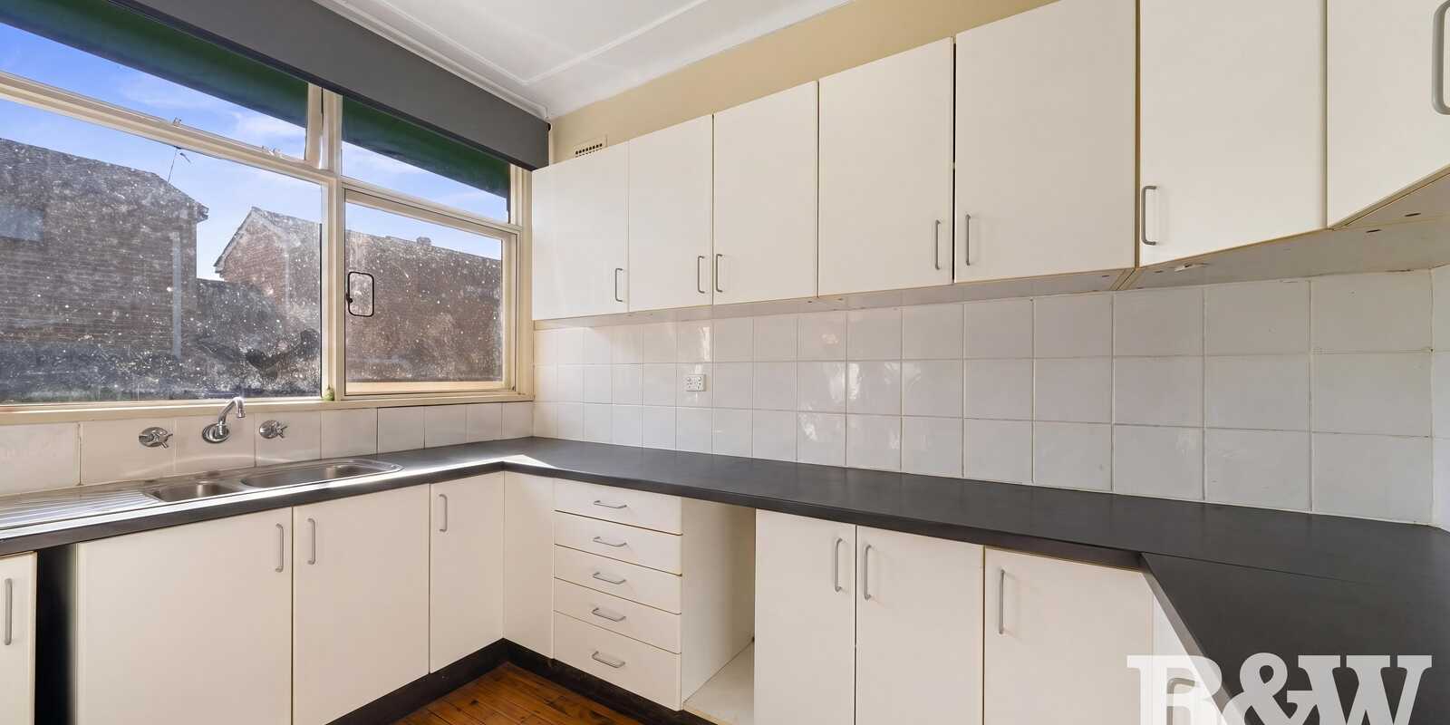 8 Edinburgh Drive Revesby Heights