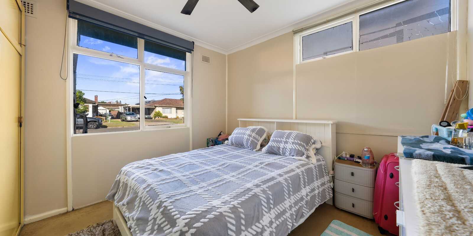 8 Edinburgh Drive Revesby Heights