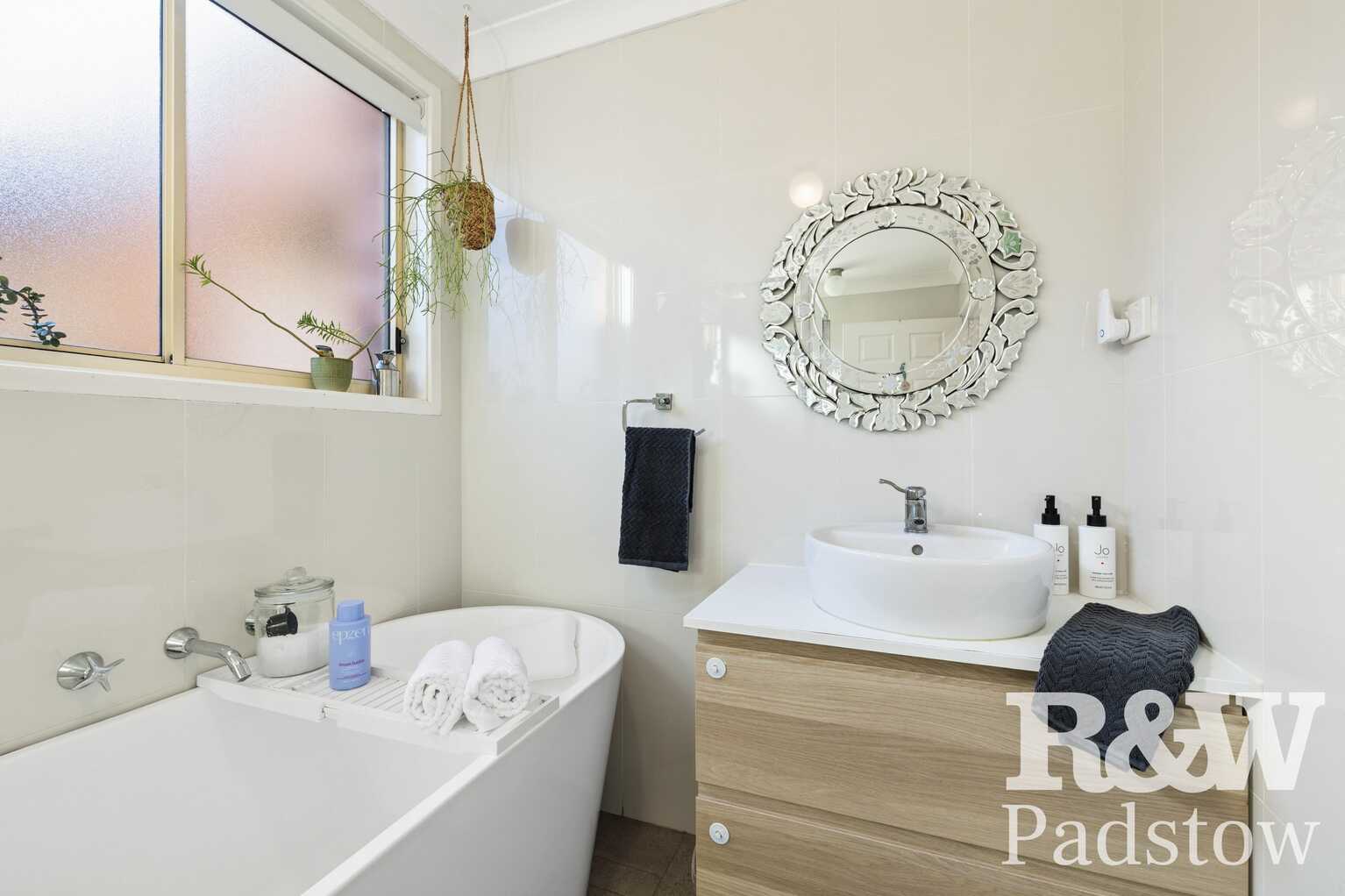 1/61A Courtney Road Padstow