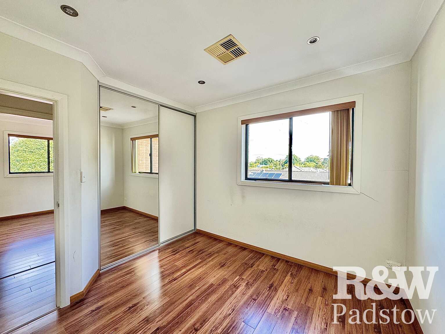 2A McKevitte Avenue East Hills