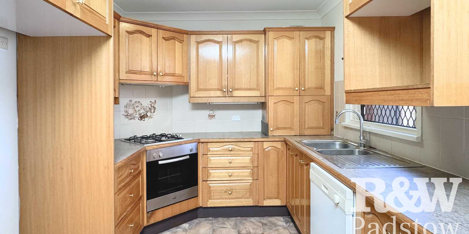32A Gleeson Avenue Condell Park