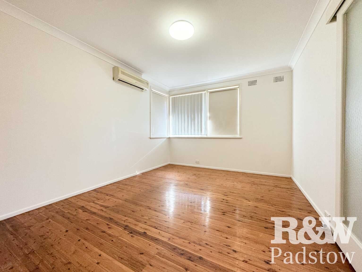 32A Gleeson Avenue Condell Park