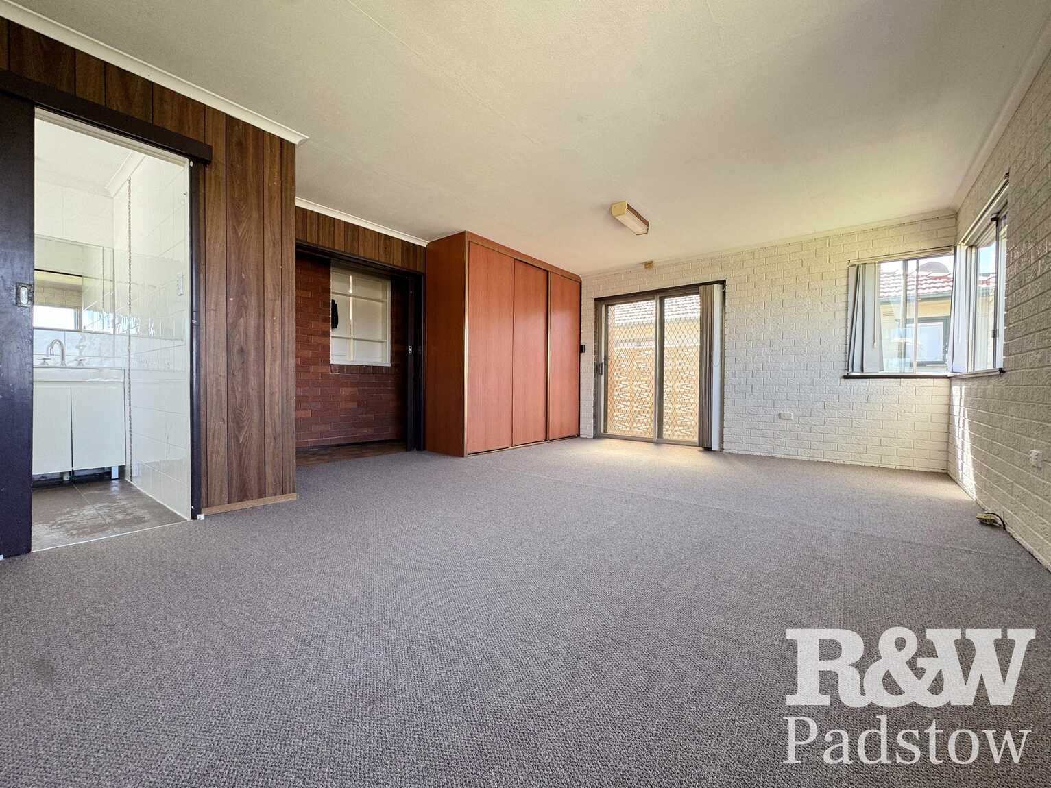 32A Gleeson Avenue Condell Park