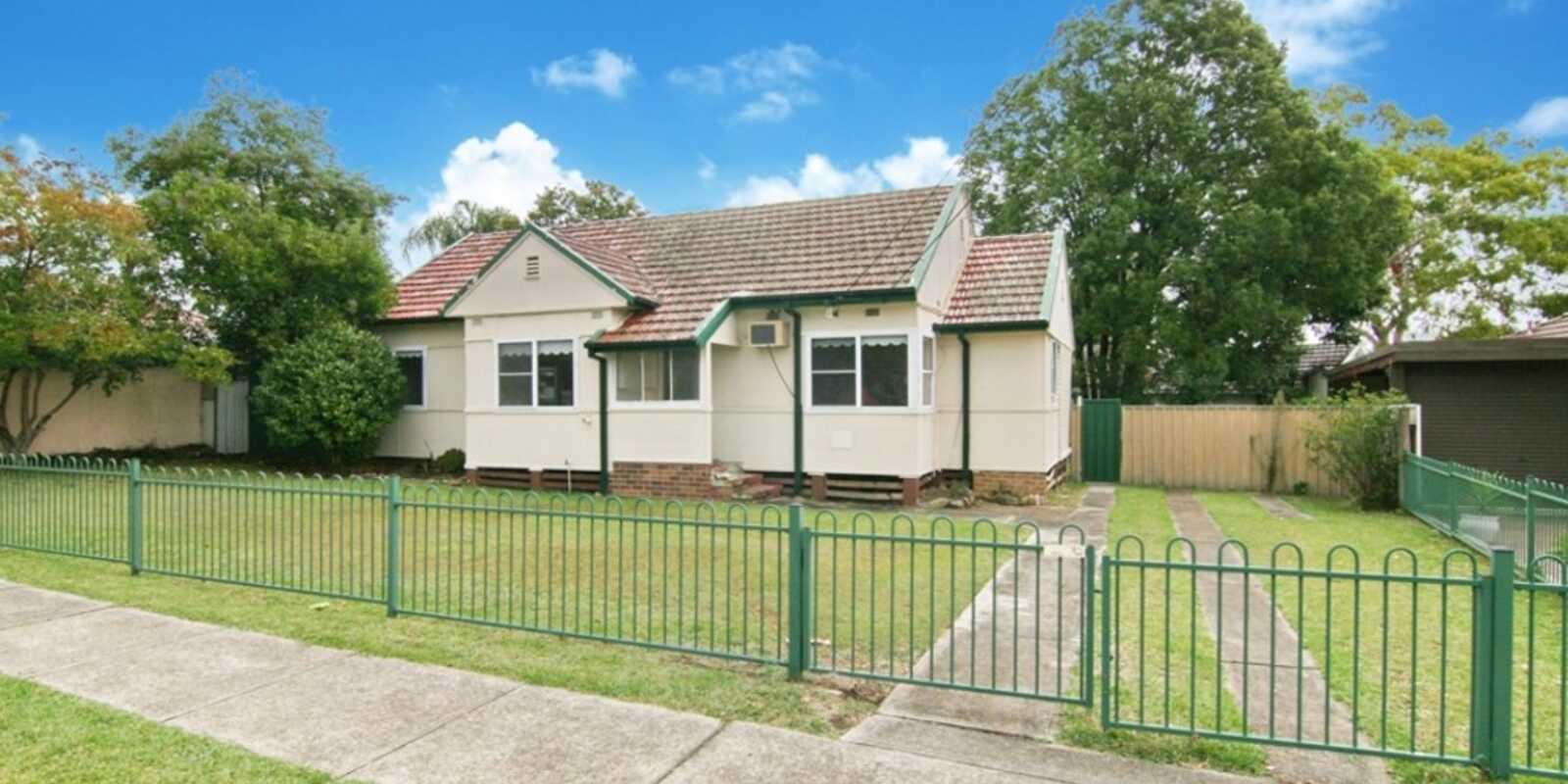 76 Lucas Road East Hills