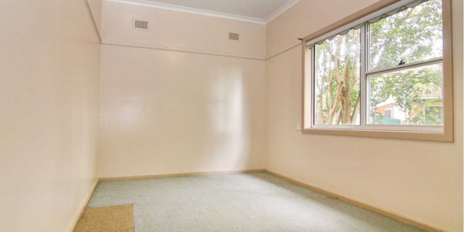 76 Lucas Road East Hills