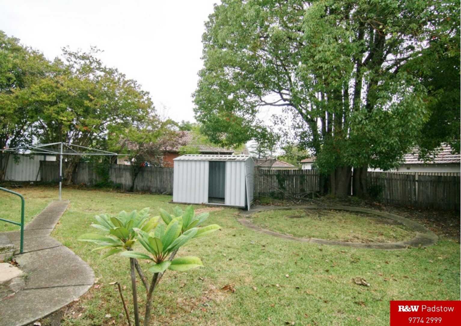 76 Lucas Road East Hills