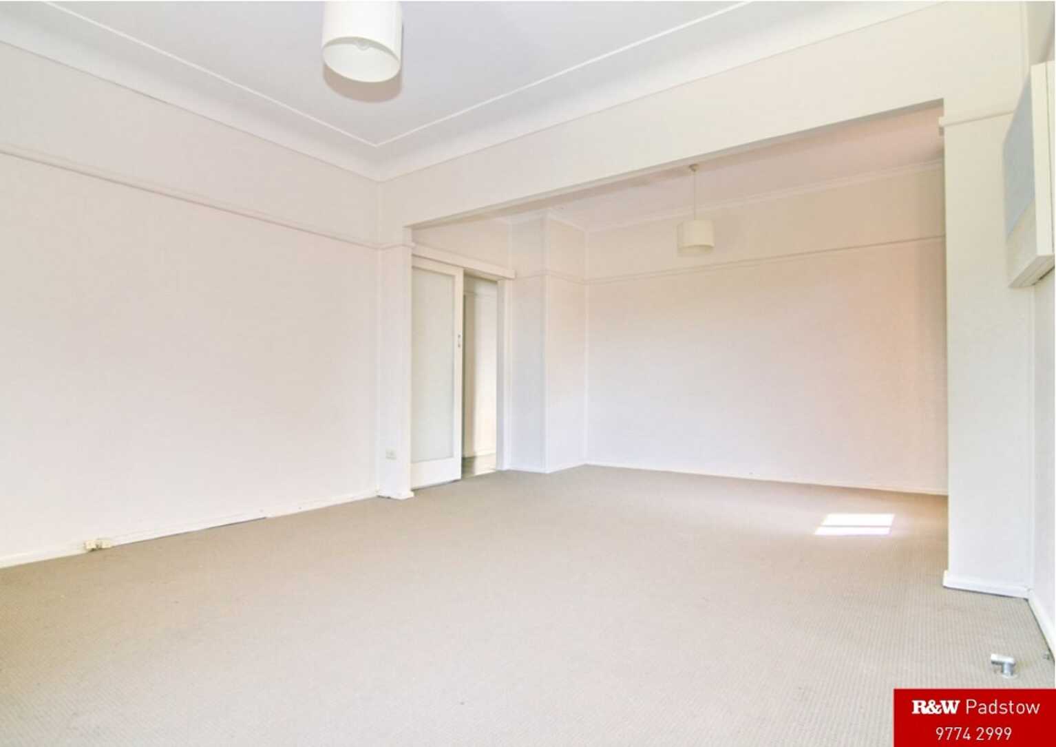 4 Robyn Street Revesby