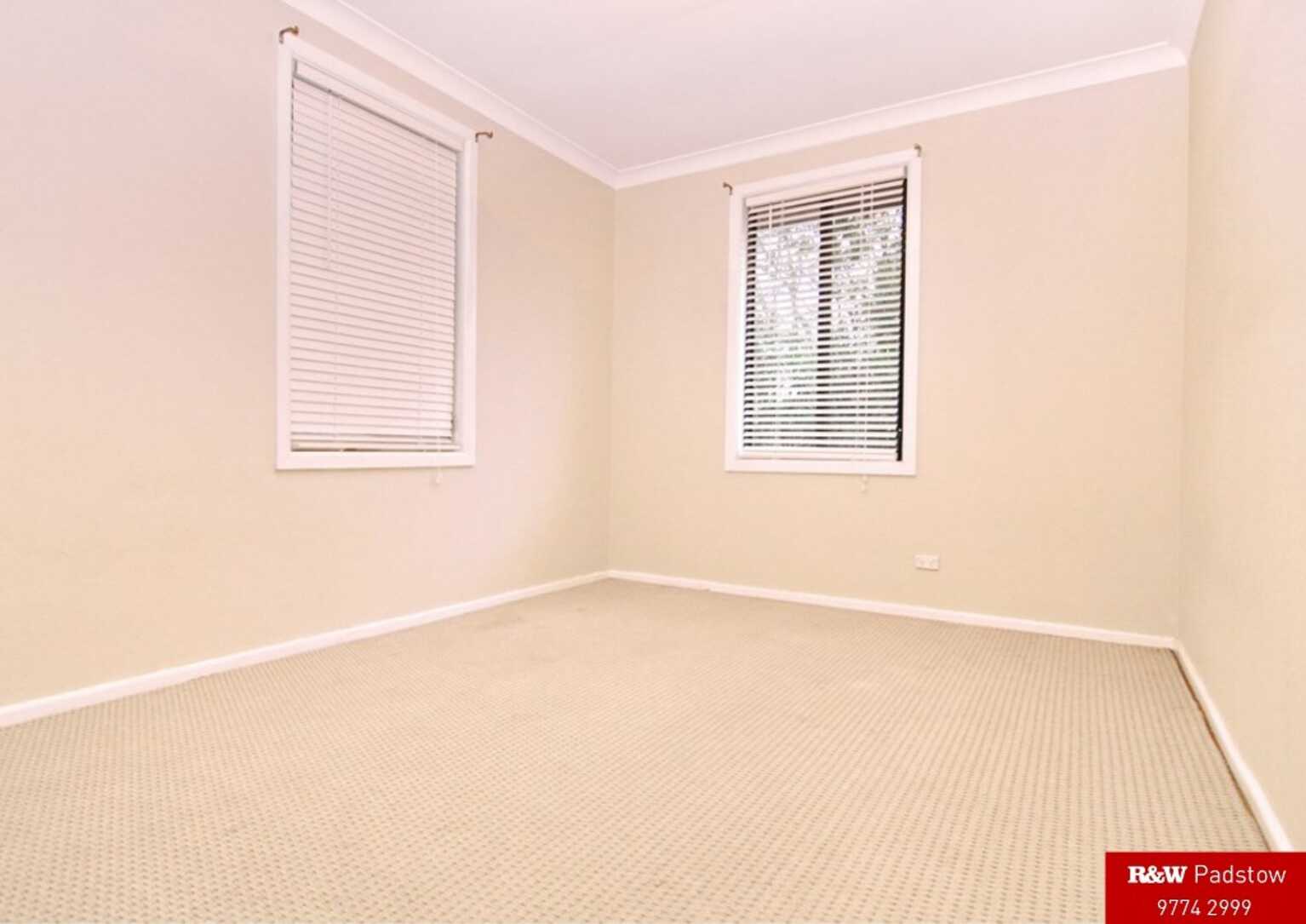 4 Robyn Street Revesby