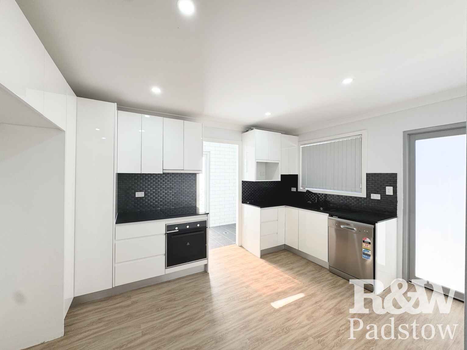 1/32A Uranus Road Padstow