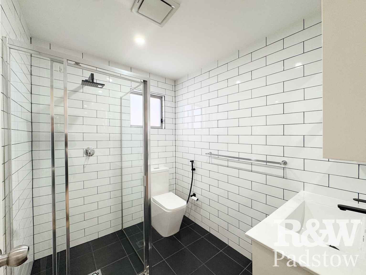 1/32A Uranus Road Padstow