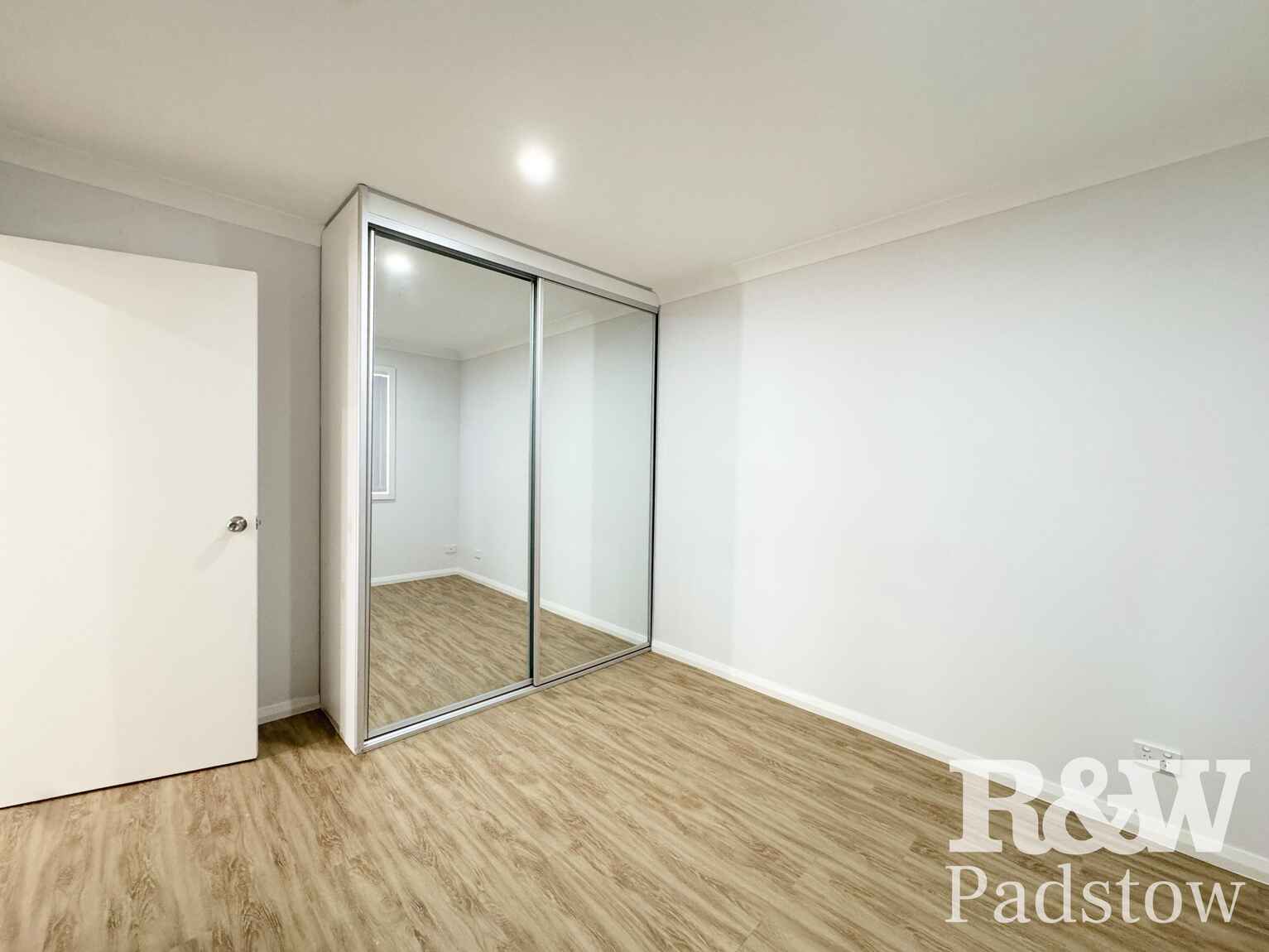 1/32A Uranus Road Padstow