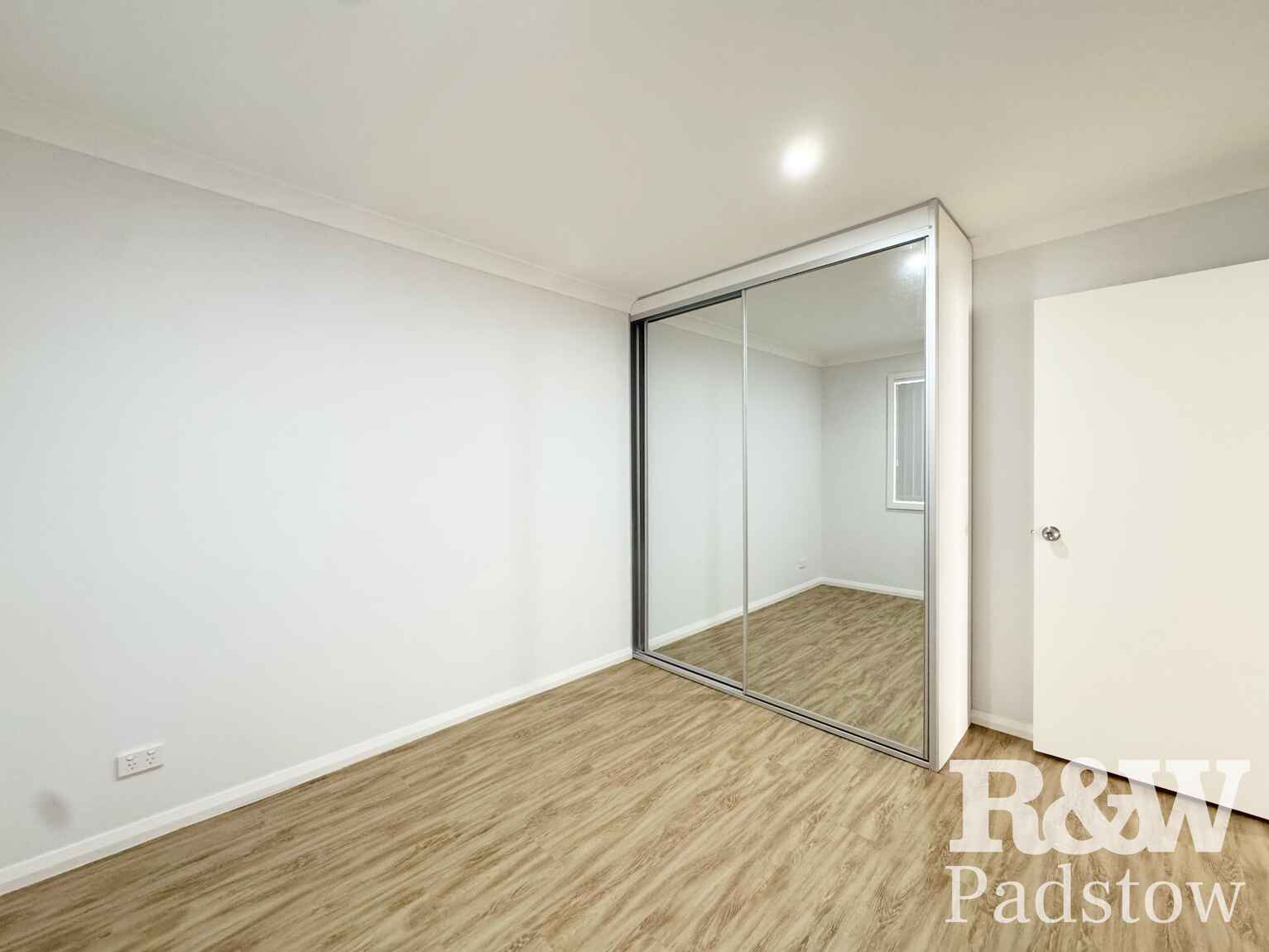 1/32A Uranus Road Padstow