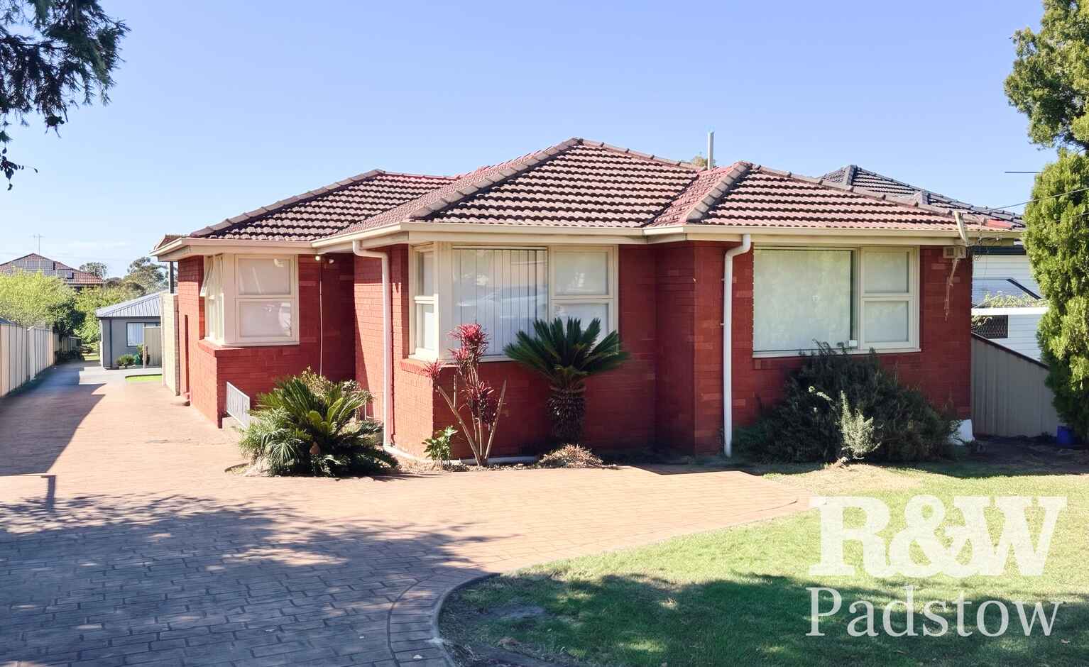 32A Gleeson Avenue Condell Park