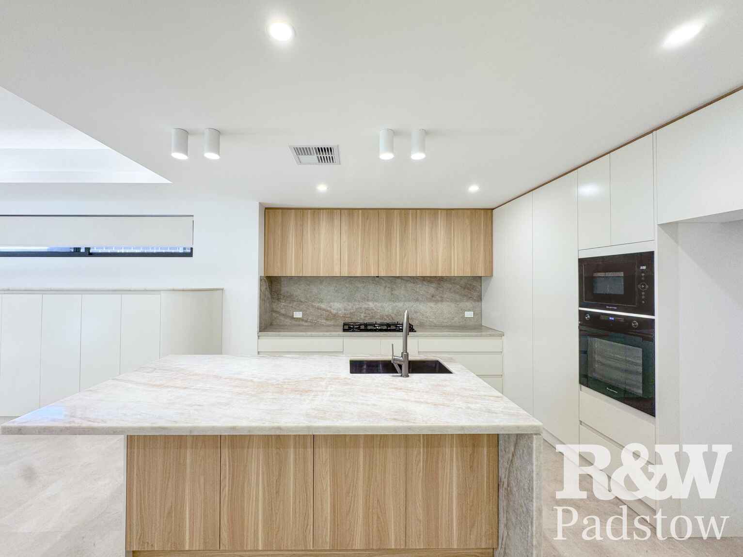 14 Harford Avenue East Hills 14 Harford Avenue East Hills